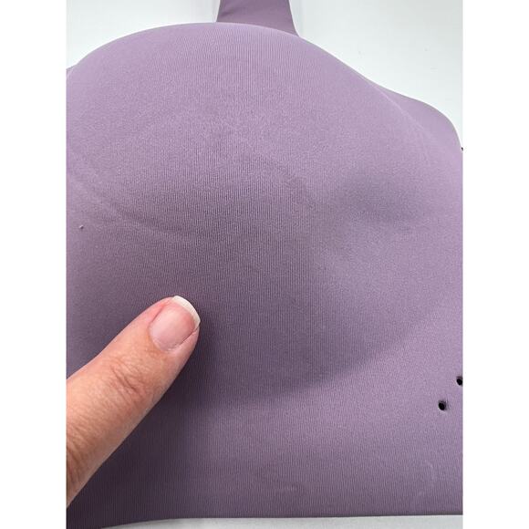 Victoria's Secret 34DD Featherweight Max Wireless Sport Bra Purple tiny flaw NWT - Picture 4 of 12